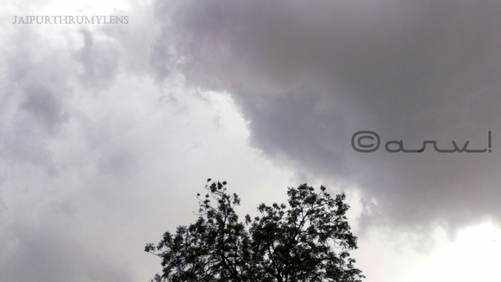 clouds-in-jaipur-sky-minimalism-photo-skywatch-friday-jaipurthrumylens